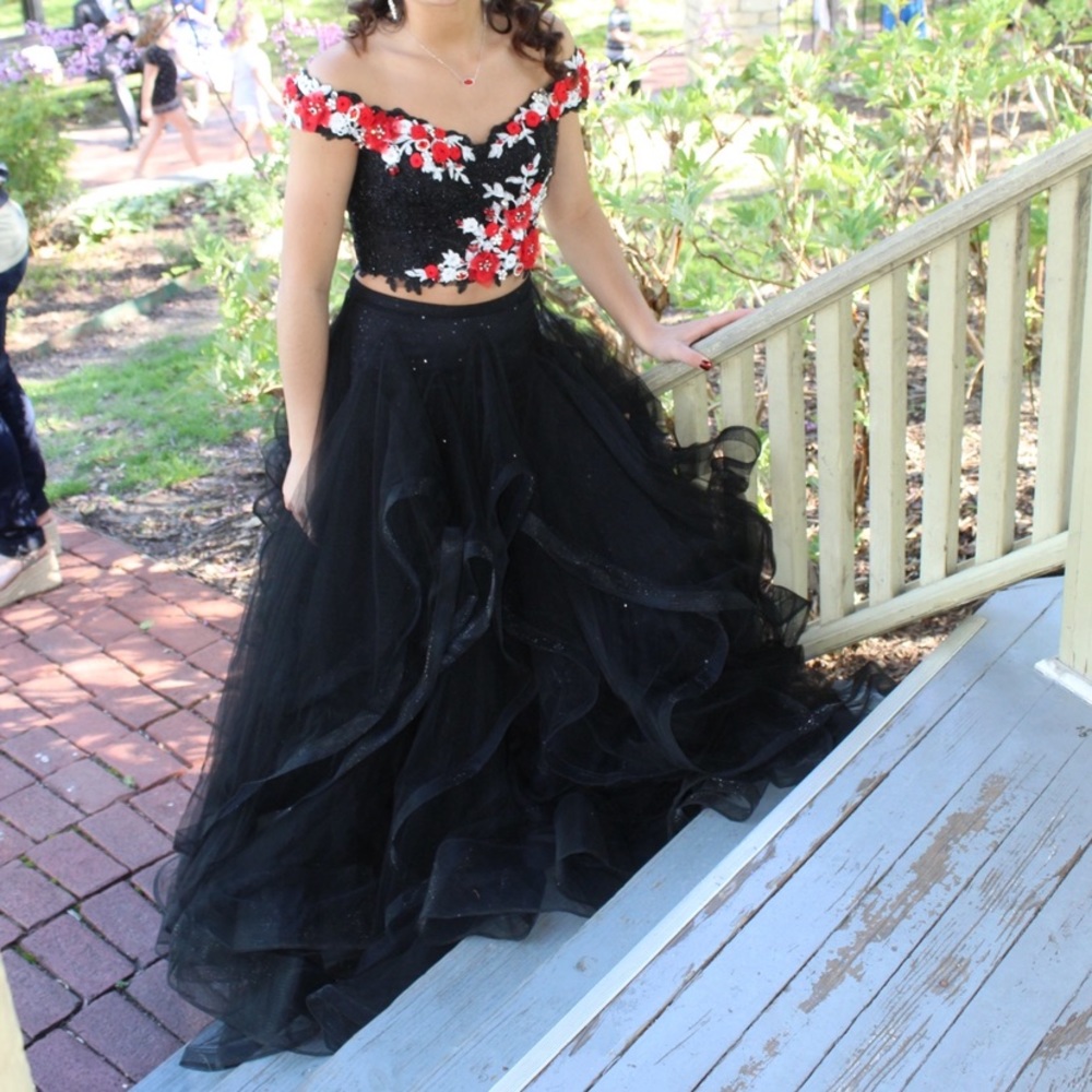 Sherri Hill Prom Dress - Picture 2 of 13